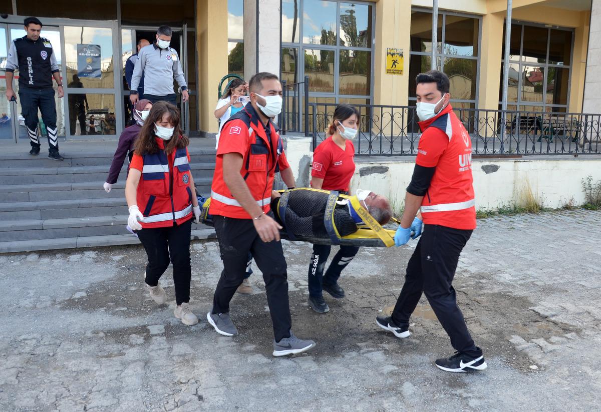 Kars'ta hastanede yangın tatbikatı