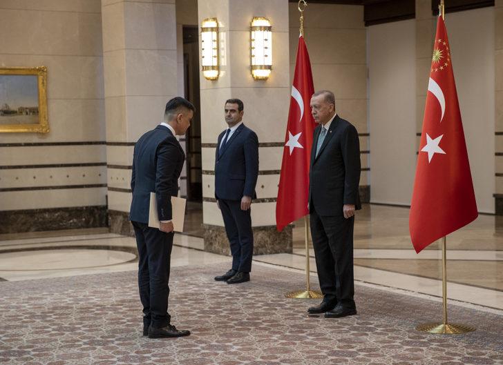Türkmenistan Büyükelçisi Ishanguliyev, Cumhurbaşkanı Erdoğan'a güven mektubu sundu G4