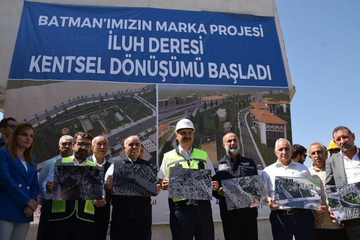 Batman'da "İluh Deresi Kentsel Dönüşüm ve Islah Projesi"nde yıkım çalışması sürüyor G1