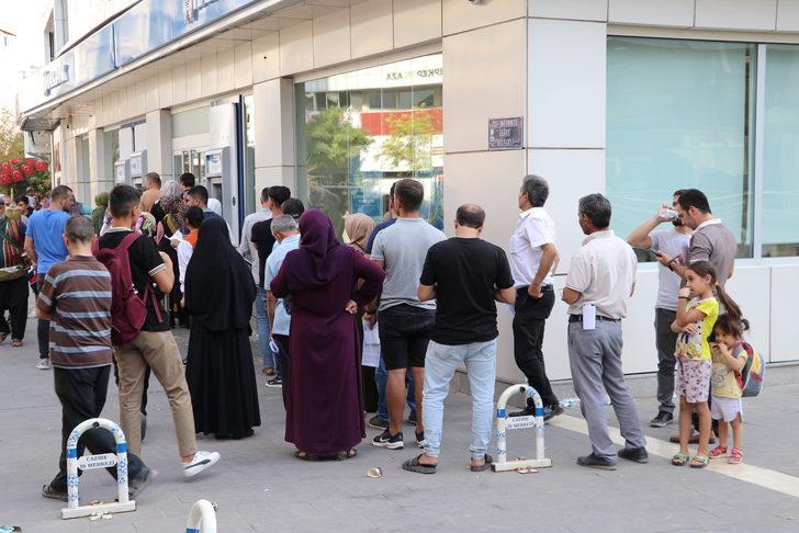 Gaziantep ve Malatya'da vatandaşlar sosyal konut projesi için başvuru yapıyor G4