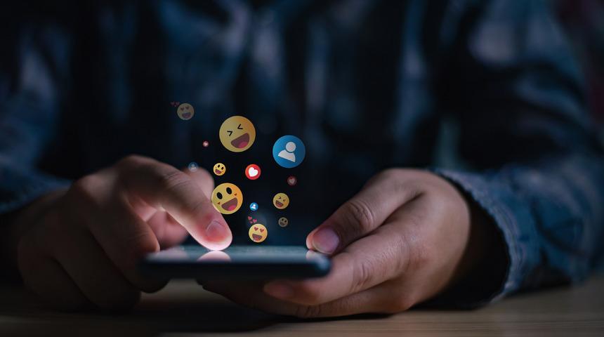 Android kullanıcılarına emoji müjdesi! Google, yeni ekleyeceklerini duyurdu: Animasyonlu emojiler de geliyor