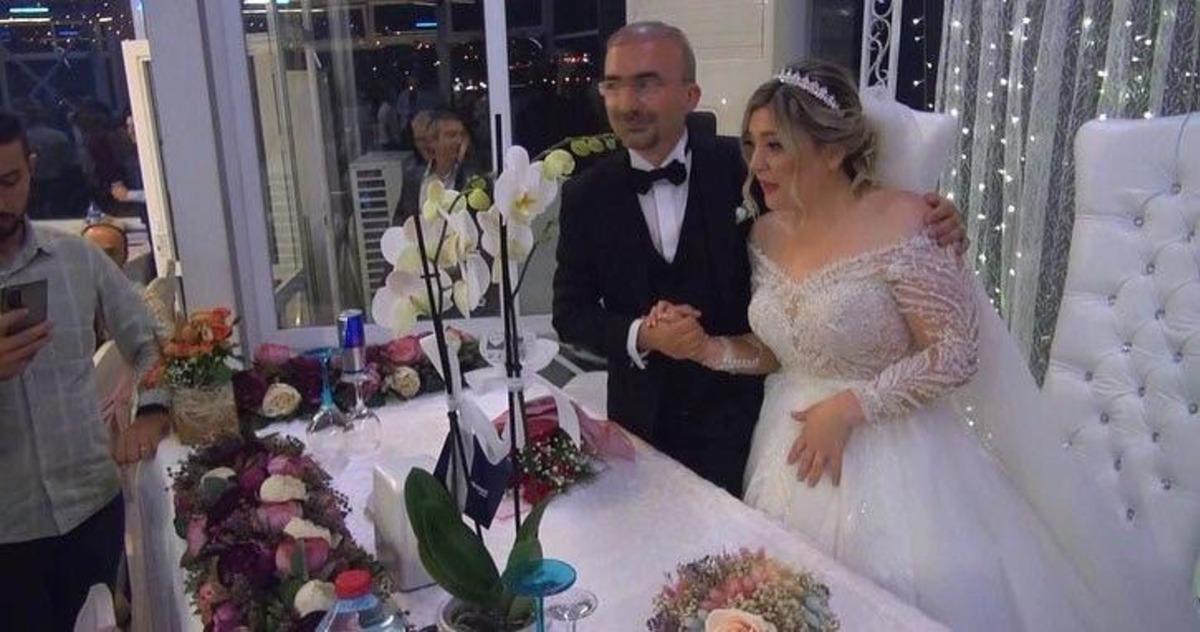 Zonguldak'ta gelin ve damada tiyatrocu arkadaşlarından "g&ouml;steri" şakası