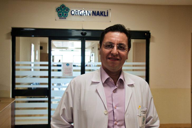 Konya'da 12 yıl bekledikten sonra böbrek nakledilen hasta, bağışçı aileye minnettar G3