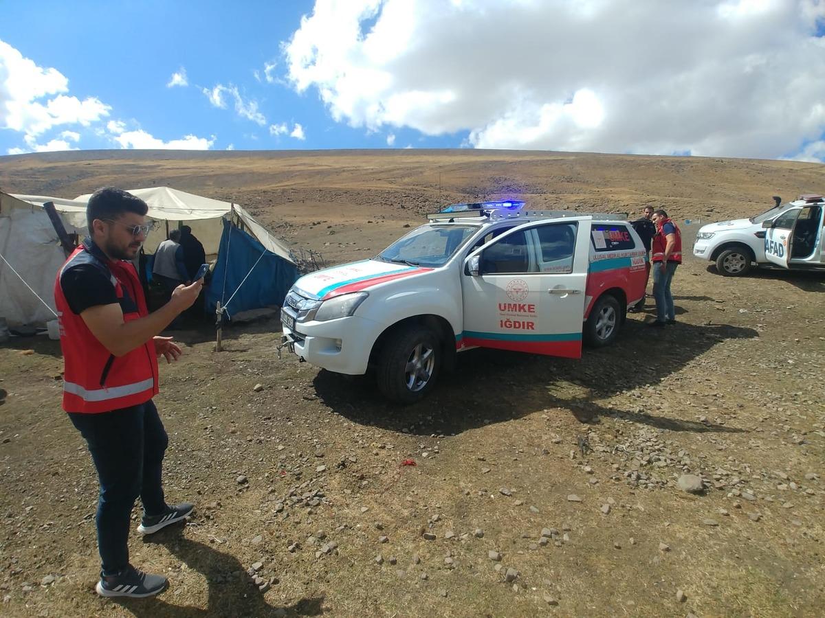 Iğdır'da yaylada rahatsızlanan yaşlı kadını AFAD ve UMKE kurtardı