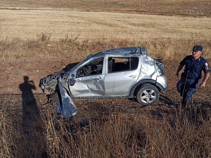 Sivas'ta şarampole devrilen otomobilin sürücüsü öldü G3