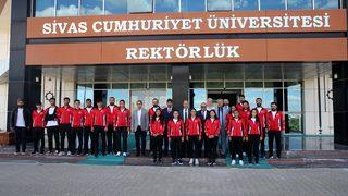 Cumhuriyet Üniversitesi ile Türkiye Kayak Federasyonu arasında iş birliği protokolü imzalandı