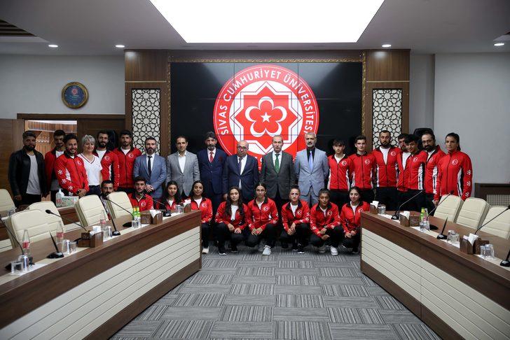 Cumhuriyet Üniversitesi ile Türkiye Kayak Federasyonu arasında iş birliği protokolü imzalandı G1