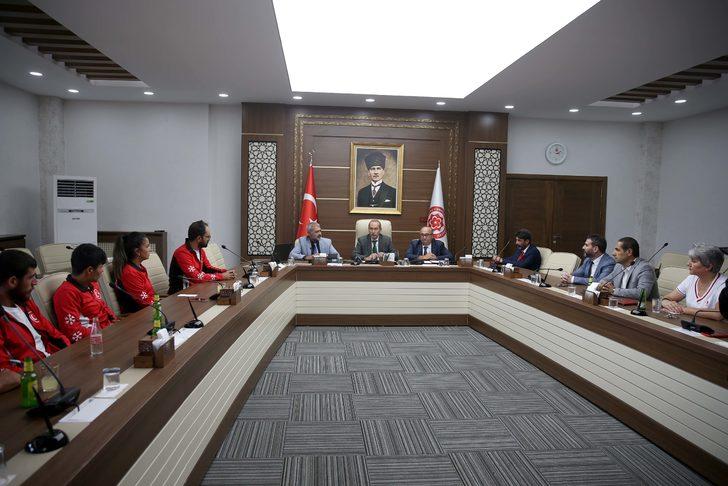 Cumhuriyet Üniversitesi ile Türkiye Kayak Federasyonu arasında iş birliği protokolü imzalandı G2