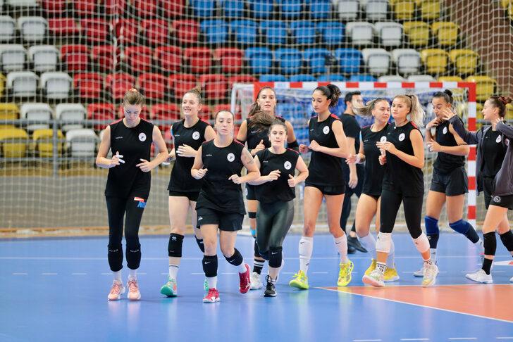 Bolu Belediyespor, Sultanlar Ligi'nde ikinci sezonuna hazırlanıyor G2