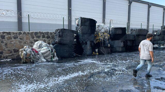 GÜNCELLEME - Gaziantep'te iplik ve pamuk fabrikasında çıkan yangında 3 kişi yaralandı