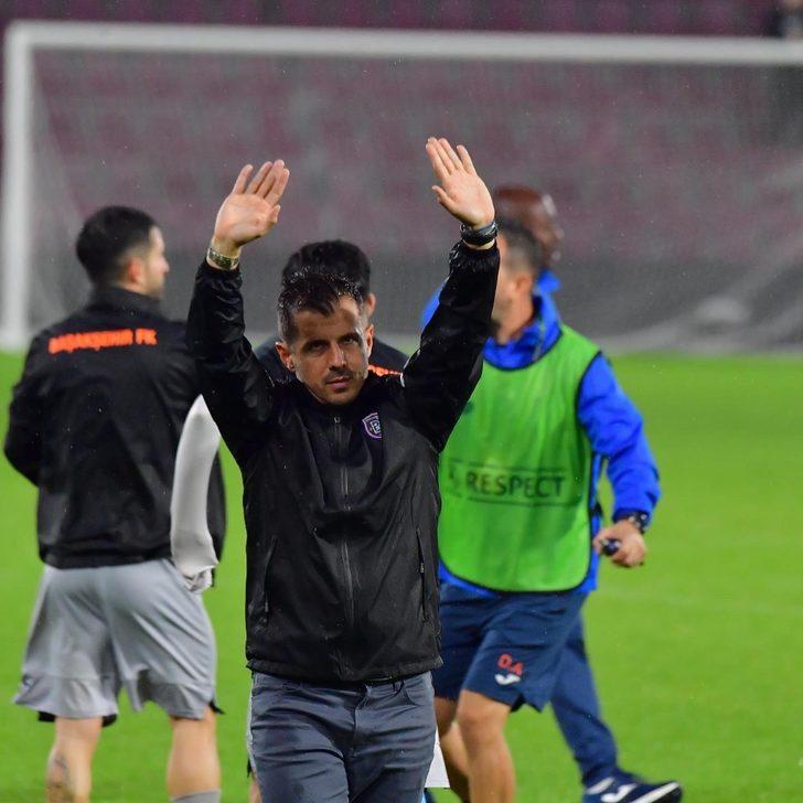 Emre Belözoğlu basın toplantısına damga vurdu! İtalyanca konuşması olay oldu! Fatih Terim sözleri ise çok konuşulur... G4