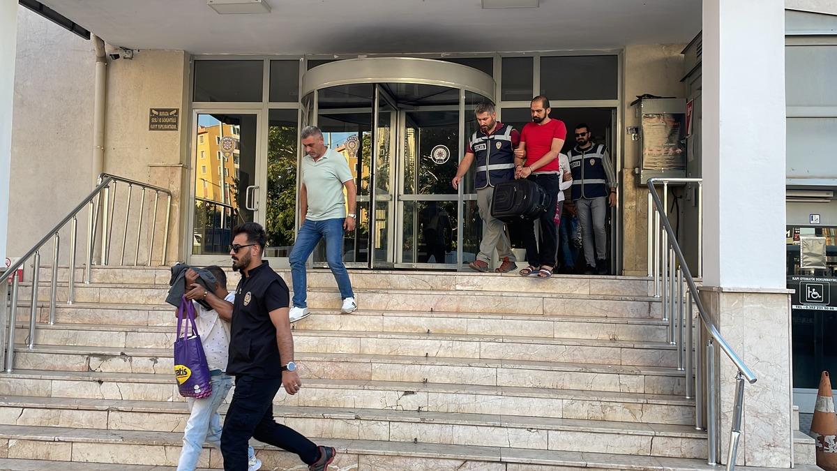Kayseri'de 8'i firari h&uuml;k&uuml;ml&uuml; 22 kişi yakalandı