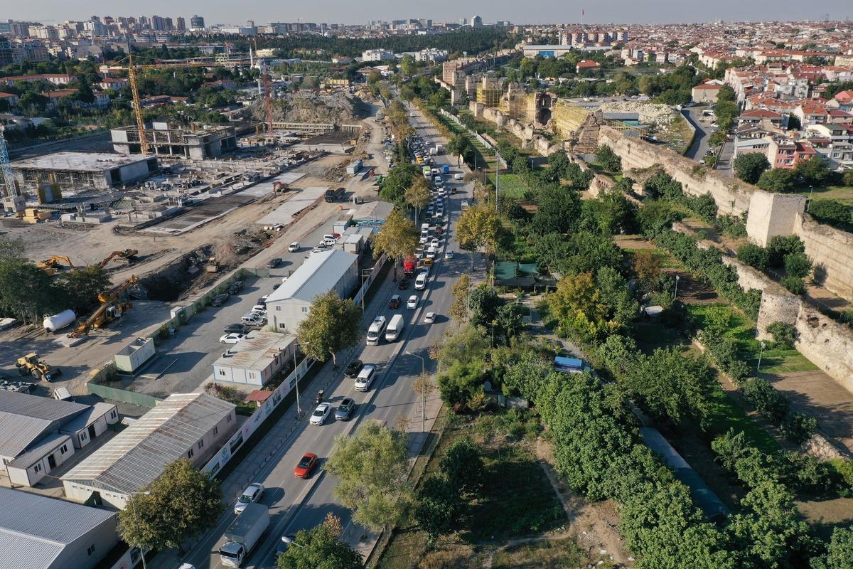 İBB tarafından Kazlı&ccedil;eşme'de y&uuml;r&uuml;t&uuml;len &ccedil;alışma tepkiye yol a&ccedil;tı