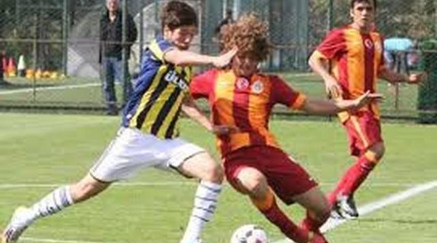 Fenerbah&ccedil;e U21 5-0 Galatasaray U21 Sahadan Sildi Gole Boğdı!
