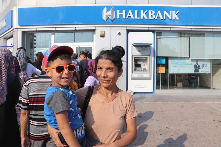 Adana ve Mersin'de vatandaşlar sosyal konut projesi için başvuru yapıyor G5