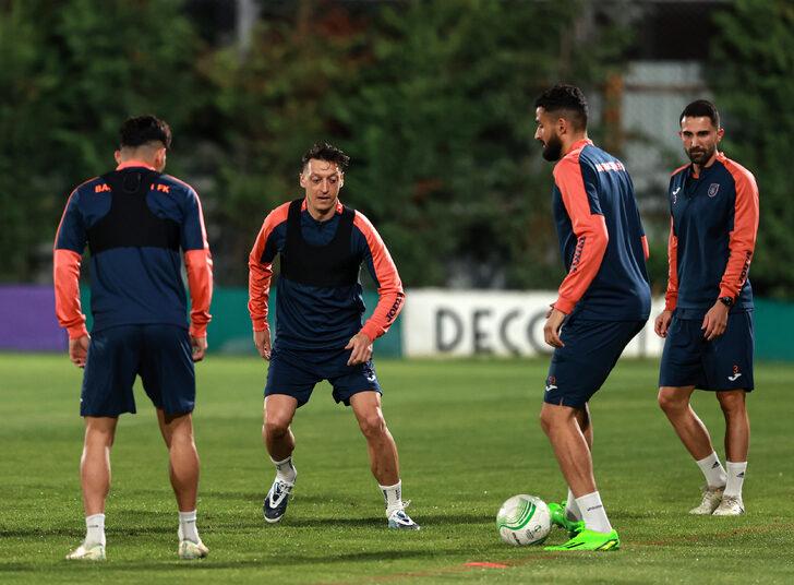 Medipol Başakşehir, Fiorentina maçına hazır G5