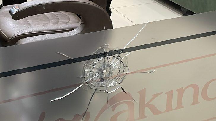 Adıyaman'da iş yerine düzenlenen silahlı saldırı güvenlik kamerasına yansıdı G1