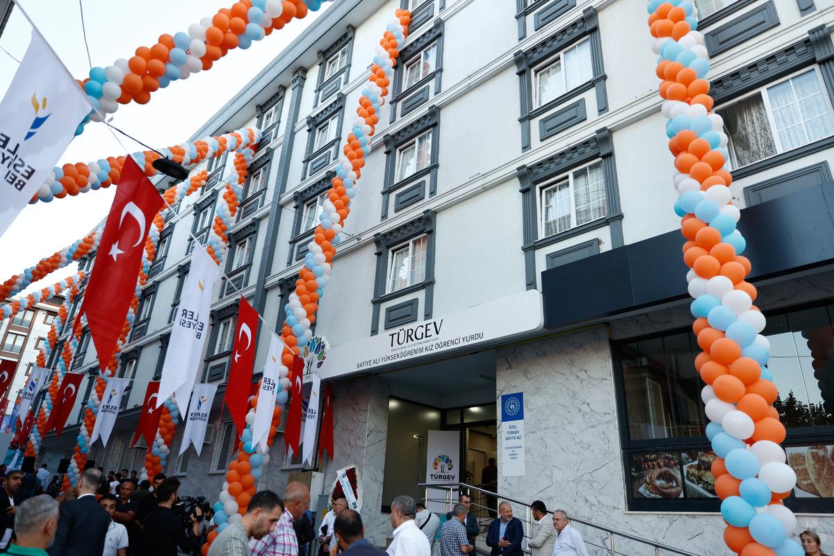 T&Uuml;RGEV Esenler Safiye Ali Y&uuml;ksek&ouml;ğrenim Kız &Ouml;ğrenci Yurdu t&ouml;renle hizmete a&ccedil;ıldı