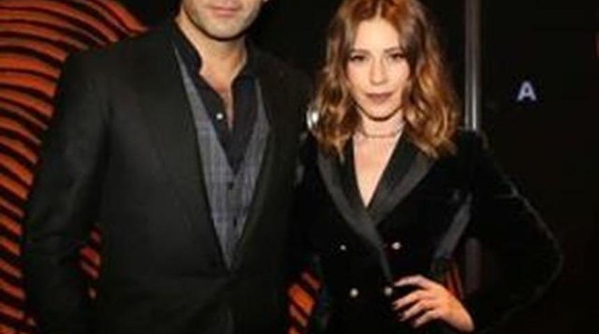 Kenan İmirzalıoğlu Sinem Kobal Çifti Boşanıyor'mu?Yakışıklı Oyuncudan Şok Açıklama!