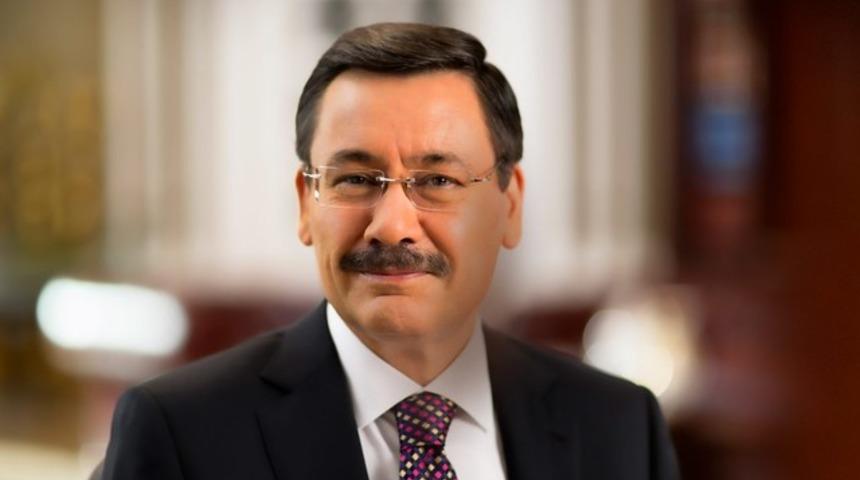 Melih G&ouml;k&ccedil;ek: HDP'nin barajı aşması T&uuml;rkiye'ye darbedir