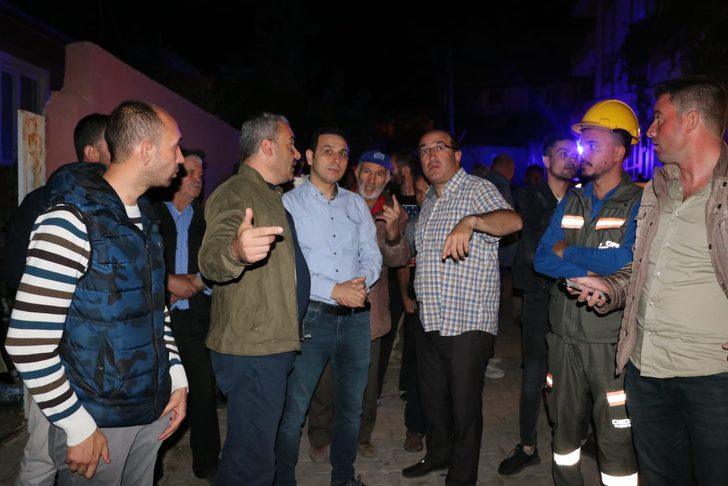 Afyonkarahisar'da çıkan yangında 3 ev ve bir ahır zarar gördü G2