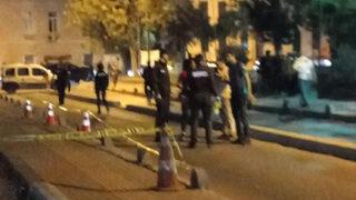 Metin Süs'e silahlı saldırı düzenlendi! Şüpheli kaçarken polisler tarafından gözaltına alındı...