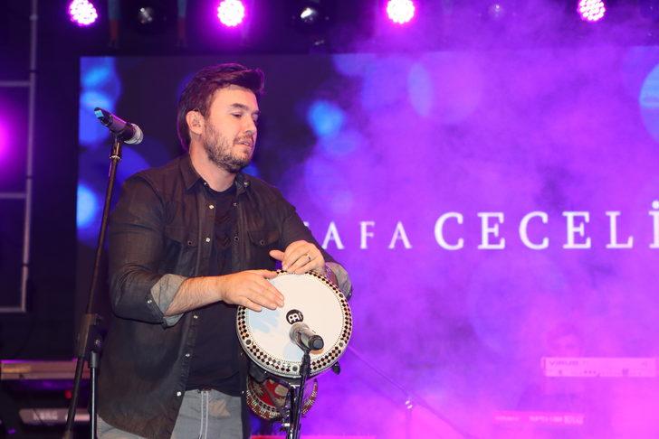 Mustafa Ceceli Manisa'da konser verdi G4