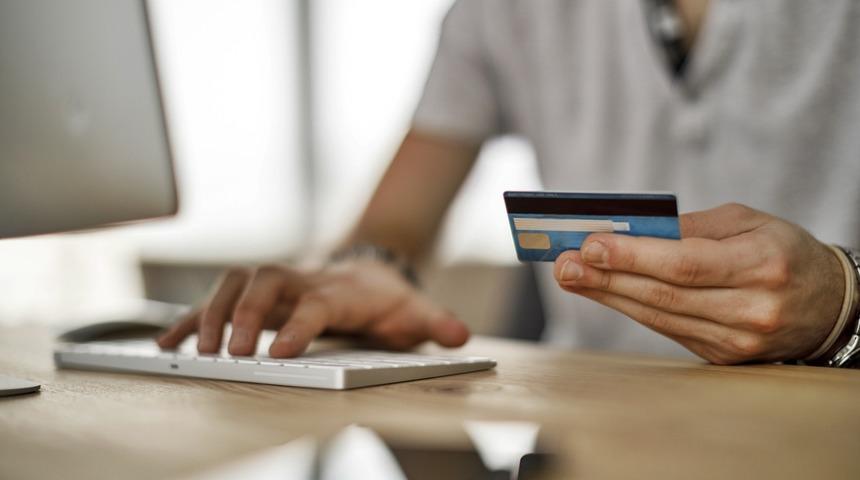 İnternetten alışveriş yapan herkesi ilgilendiriyor! 1 Ekim’de başlayacaktı: Tarih değişti