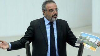 Sırrı Sakık bir aylık maaşını Hopa'ya gönderiyor