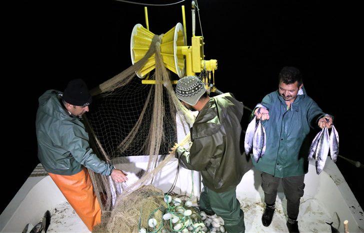 Karadeniz'de uzatma ağları palamutla doldu G4