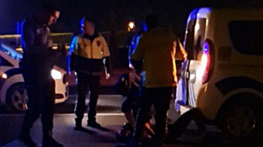 Kaza sonrası ilginç anlar! Bir anda kendini yere atıp ağlamaya başladı