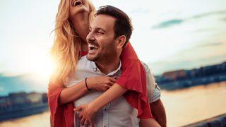 Hangi burçla aşk yaşanır diye düşünmeyin: Aşkı derinden yaşayan bu burçları seçin