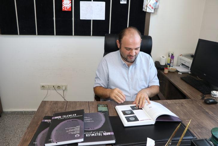 Erzurum'da doktorlar acil vakaların "karekod"la anlatıldığı kitap yazdı G3