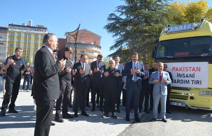 Kütahya'dan Pakistan'daki sel bölgesine ikinci yardım tırı gönderildi G2