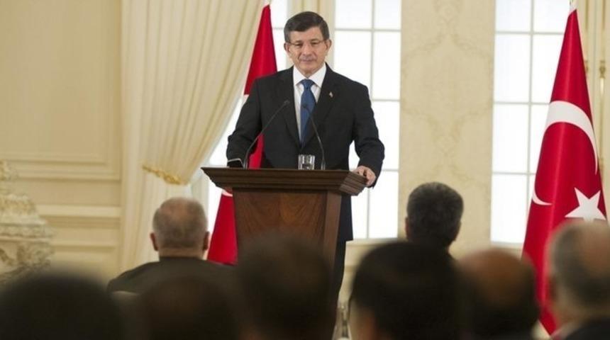 Başbakan Davutoğlu, se&ccedil;im h&uuml;k&uuml;meti i&ccedil;in partilere teklif g&ouml;t&uuml;rd&uuml;