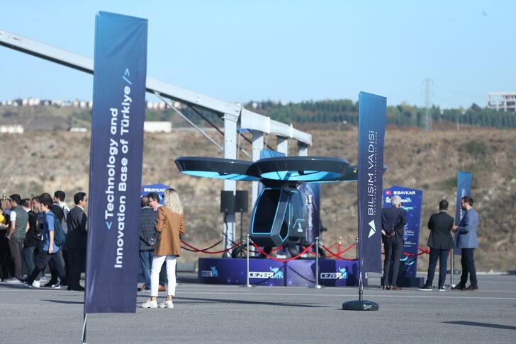 Sanayi ve Teknoloji Bakanı Varank, AirTaxi Dikey Hava Gösterisi'ni izledi: G2