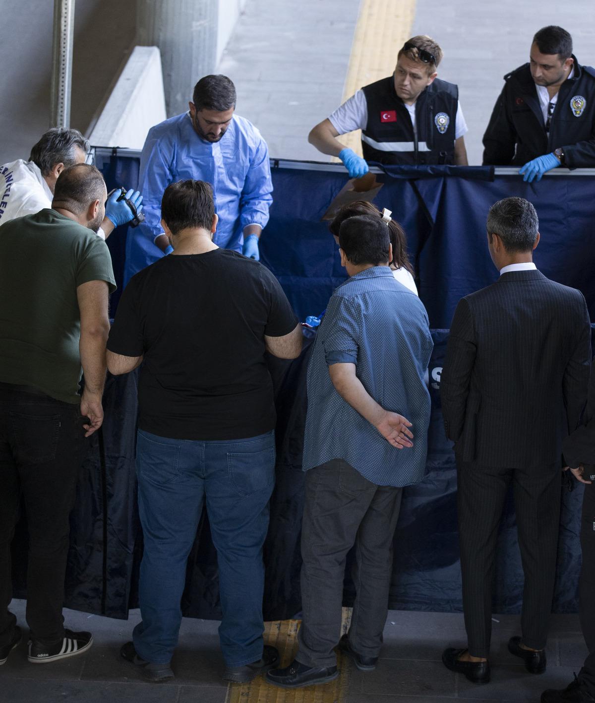 Başkentte bir kişi alt ge&ccedil;itte &ouml;ld&uuml;r&uuml;lm&uuml;ş halde bulundu