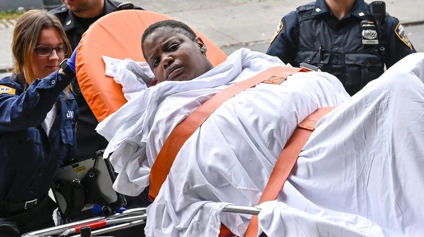 Vahşetin böylesi! Üç çocuğunu okyanusa götürüp boğarak öldürdü