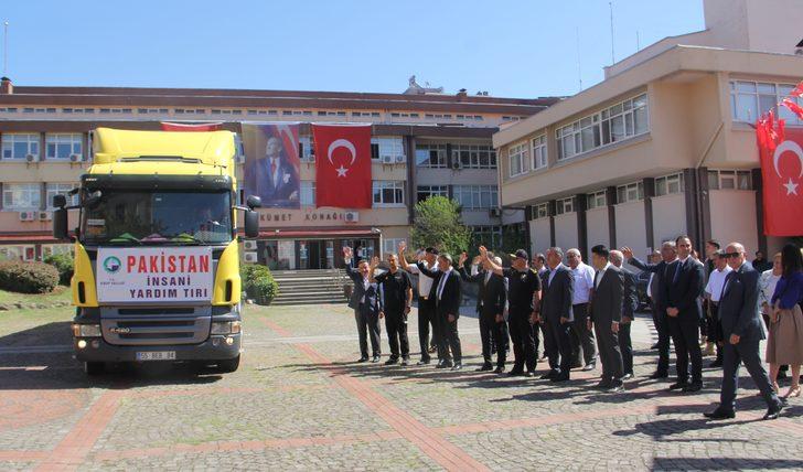 Sinop'tan Pakistan'daki sel bölgesine yardım gönderildi G1