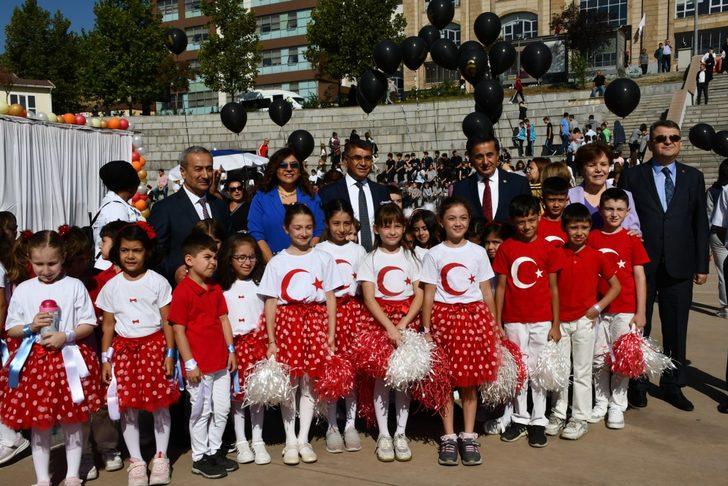 Karabük'te anaokulu öğrencileri "sıfır atık" defilesiyle geri dönüşüme dikkati çekti G5