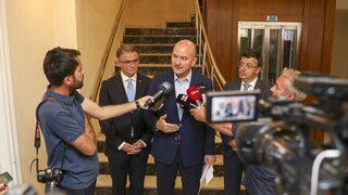 İçişleri Bakanı Süleyman Soylu, Van'da gazetecilerin sorularını yanıtladı: