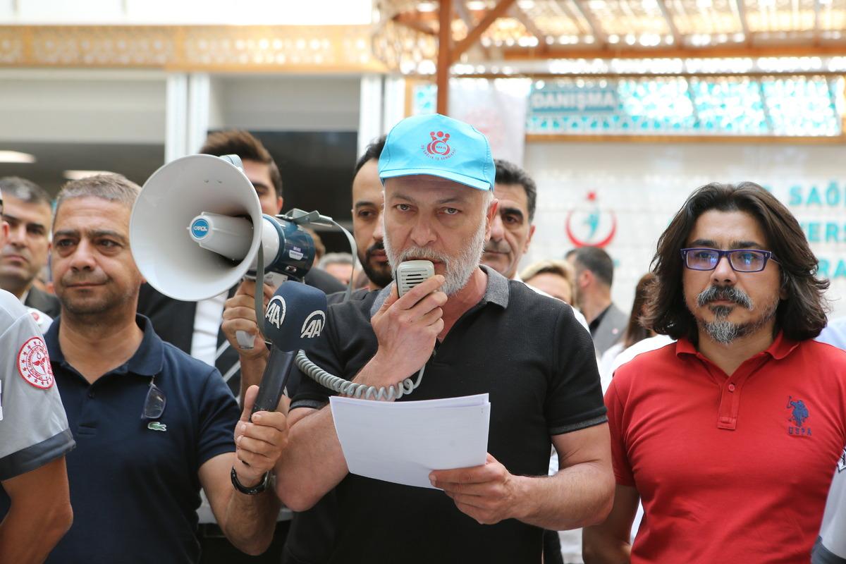 &Ccedil;orum'da sendikalardan g&uuml;venlik g&ouml;revlisinin hastanede &ouml;ld&uuml;r&uuml;lmesine tepki