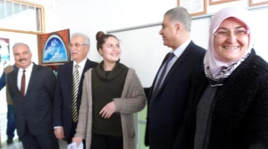 Ortaokul öğrencisi kaymakam ve bakana seslendi