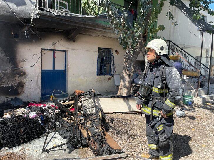 Antalya'da müstakil evde çıkan yangın hasara yol açtı G2