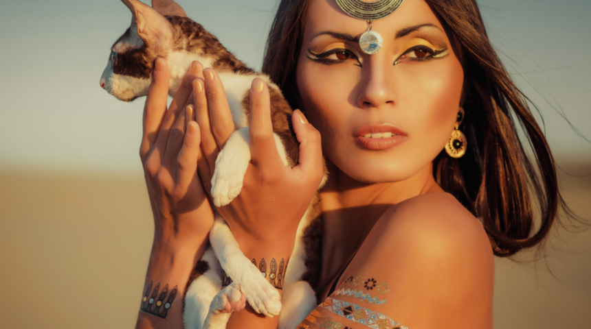 Kleopatra'nın eşsiz güzelliğinin sırrı burada! Bu bakım sayesinde herkes cildinizi kıskanacak