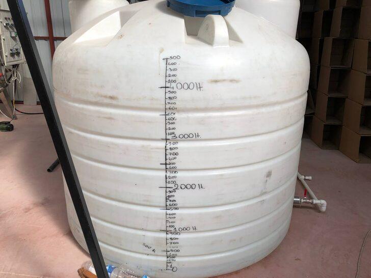 Bursa'da sahte içki için etil alkol yapımında kullanılan 1 ton kimyasal ele geçirildi G5