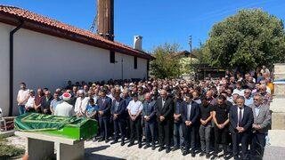 Karabük'te oturduğu kayanın yuvarlanması sonucu ölen muhtar defnedildi