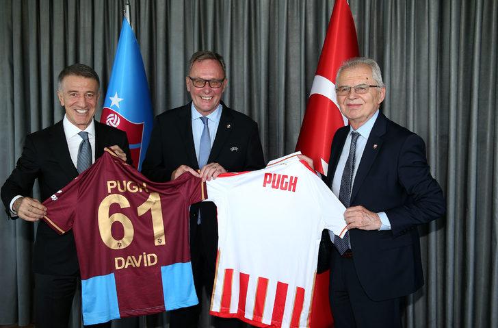 Trabzonspor'dan Kızılyıldız yöneticilerine dostluk yemeği G4