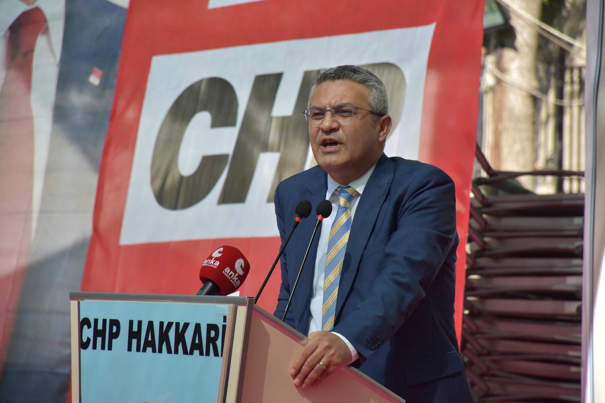 CHP Genel Başkan Yardımcısı Salıcı, partisinin Hakkari'deki &uuml;ye katılım t&ouml;reninde konuştu: