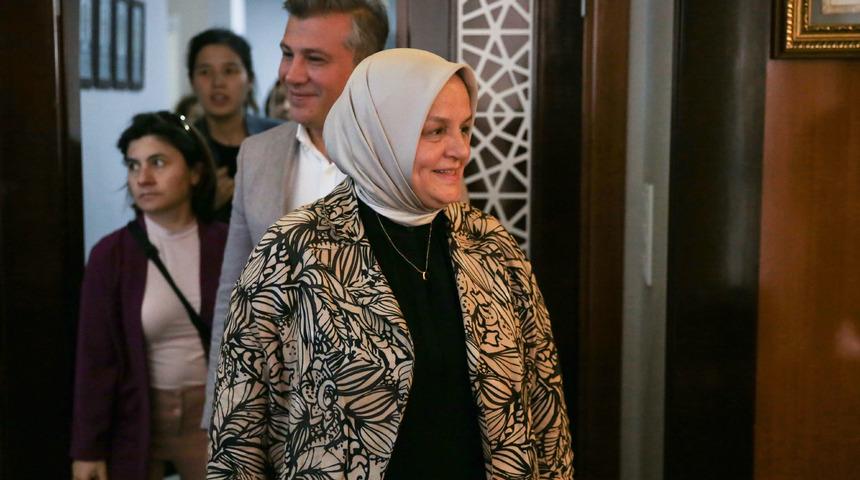 AK Parti'li Keşir, Bolu'da kadın partililerle buluştu: